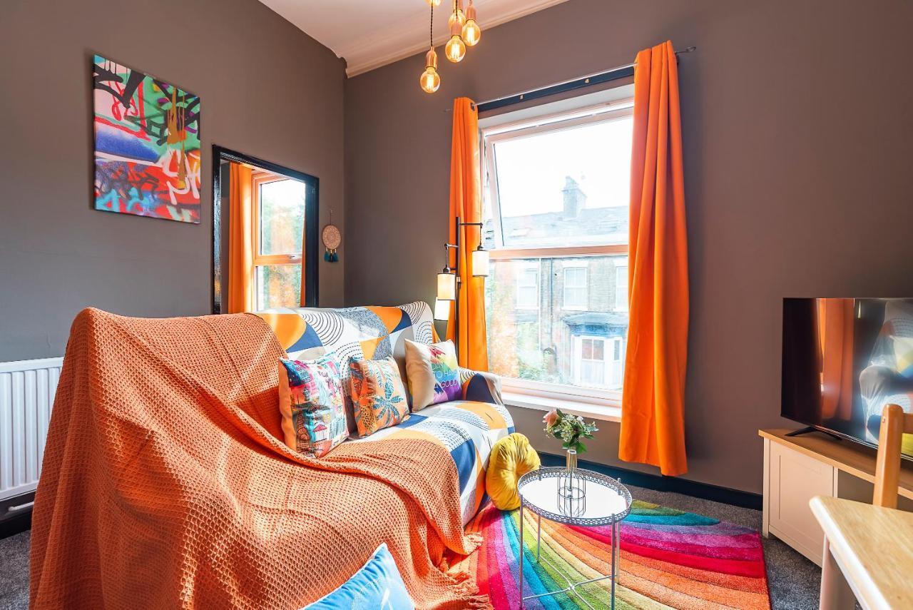 Art-Filled Bohemian 1 Bedroom Apt 2 Beds Colourful Praise Inn Apartment Kingston upon Hull Exterior foto